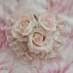 La Pafait Gyaru Baby Pink Heart Shaped Rose And Lace Fasincator Hair Accessory